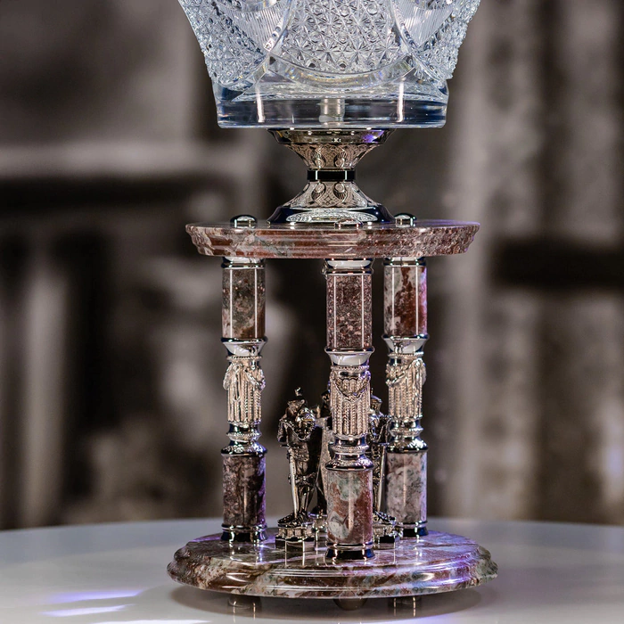 Fruit or candy bowl "Knights"